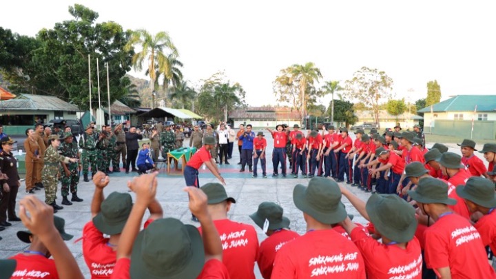 Puluhan Remaja Ikuti Pelatihan di Rindam, Walikota Singkawang : Kalau Masih Nakal, Kirim Lagi!
