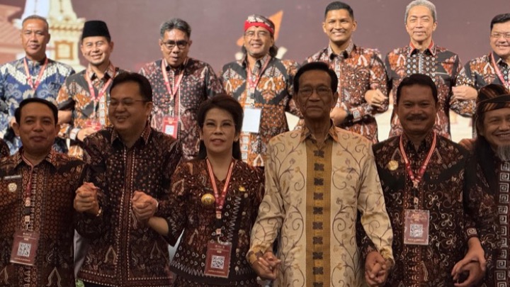 Foto bersama para peserta Rakerna Jaringan Kota Pusaka Indonesia (JKPI) di Yogyakarta