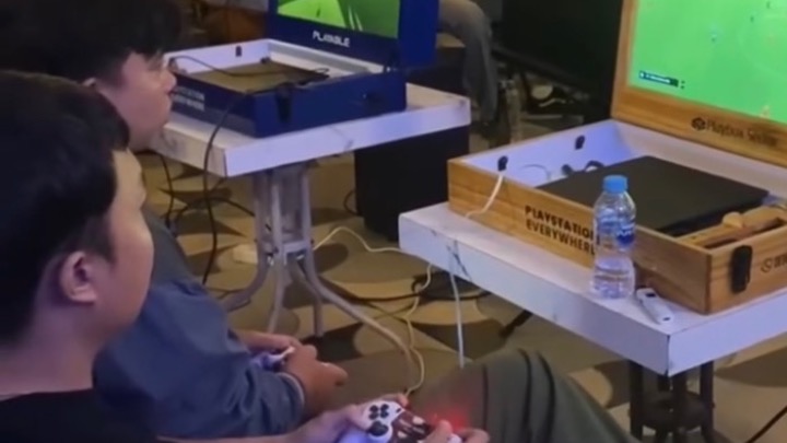 Para gamer adu kemampuan di ajang efootball console tahun lalu