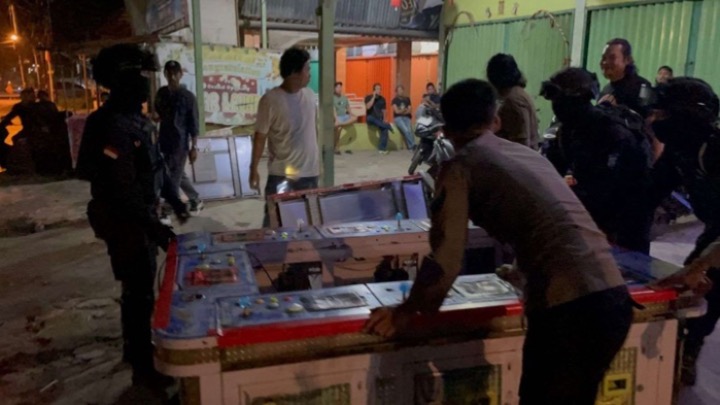Polisi Grebek Judi Ikan di Singkawang, Pemain dan Operator Diamankan