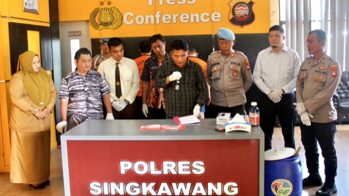 Konferensi pers pemusnahan barang bukti narkotika di Polres Singkawang
