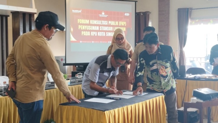 Penandatangan berita acara kesepakatan hasil konsultasi publik, Selasa (11/11/2025). Foto (Ist)