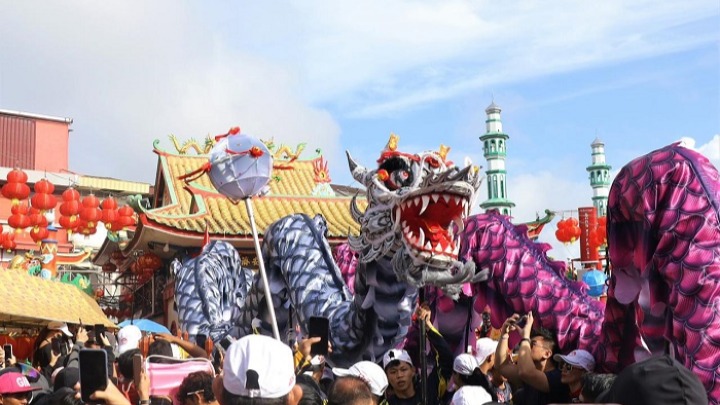 Ritual buka mata naga pada perayaan Imlek dan Cap Go Meh tahun lalu. Foto (Ist)