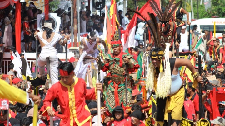Parade tatung di Festival Cap Go Meh Tahun 2025. Foto (ist)