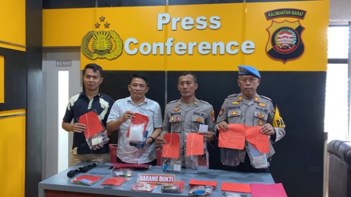 Polres Singkawang menggelar konferensi pers terkait pengungkapan kasus narkotika, Jumat (6/3/2026)