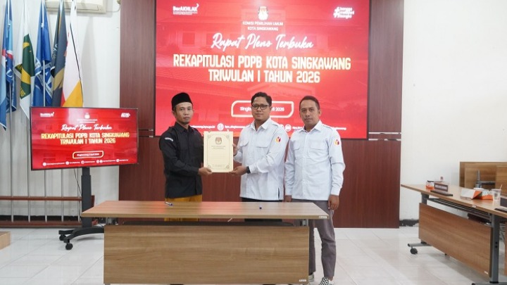 KPU Singkawang menetapkan rekapitulasi pemutakhiran data pemilih (PDPB) triwulan I tahun 2026, Kamis (1/4/2026)