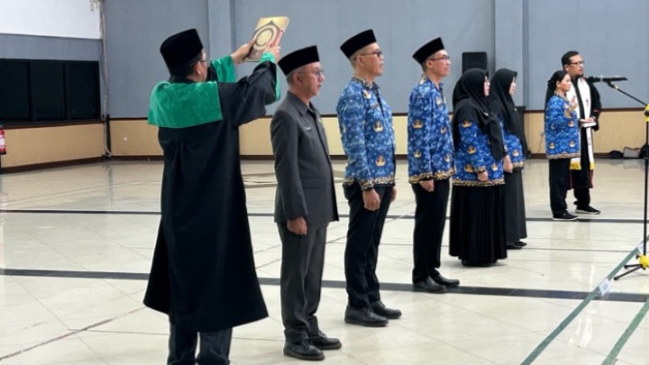Pelantikan pejabat administrator, pengawas dan fungsional Pemkot Singkawang, Selasa (4/8/2026). 