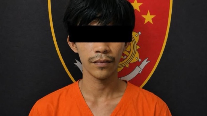 Pelaku dugaan persetubuhan anak di bawah umur. Foto : Humas Polres Skw