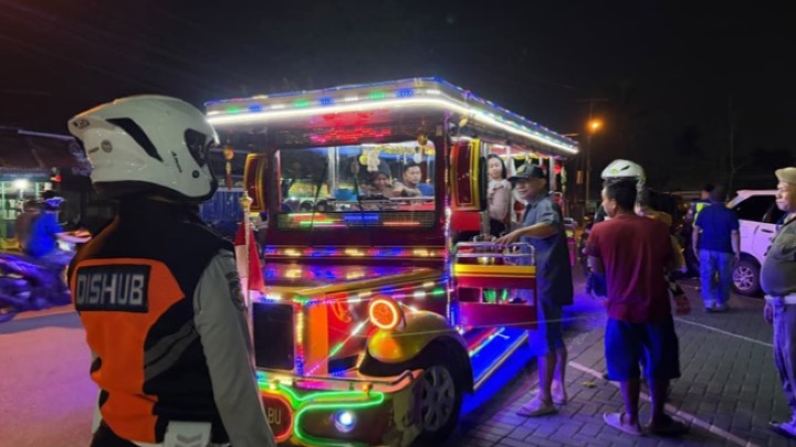 Razia odong-odong roda tiga di Singkawang. Foto (ist)